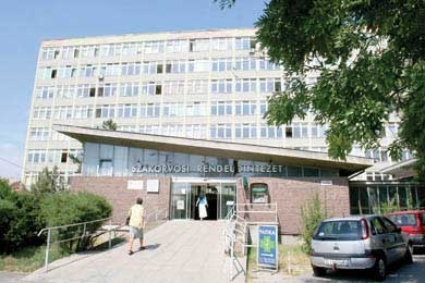 Szakrendel�